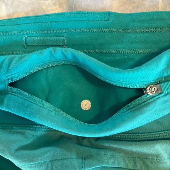 Lululemon Speed Shorts size 8 - Picture 4 of 5